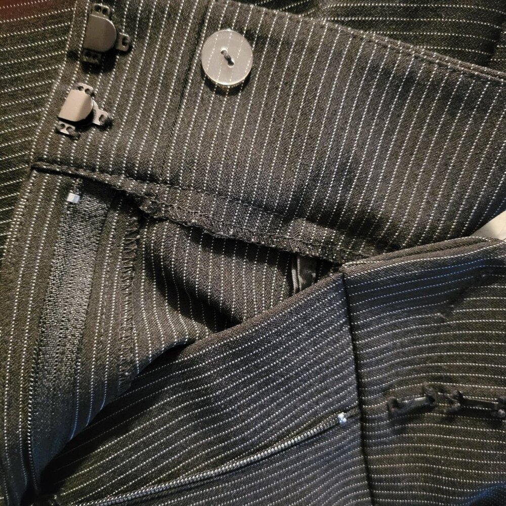 Jones New York Ladies Black Pin Stripe Slacks, Size 16, Kasper Brand - Picture 3 of 9